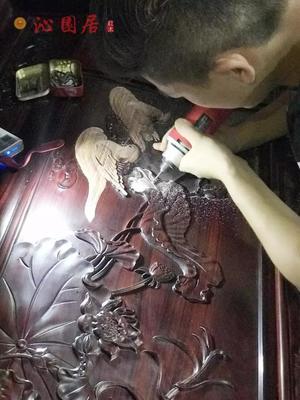走进沁园居,感受红木家具108道工序的精雕细琢